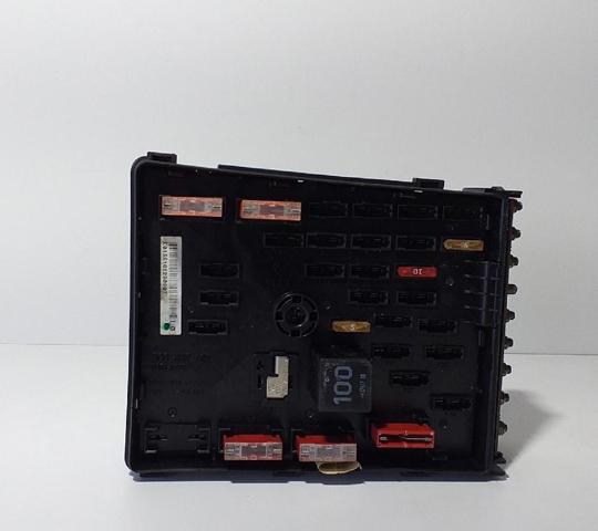 Caja reles Passat sedán (2005-2011) original desde 43,56 €