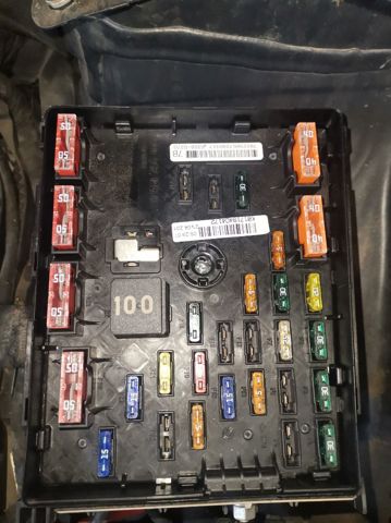 Caja reles Volkswagen Passat  (365)