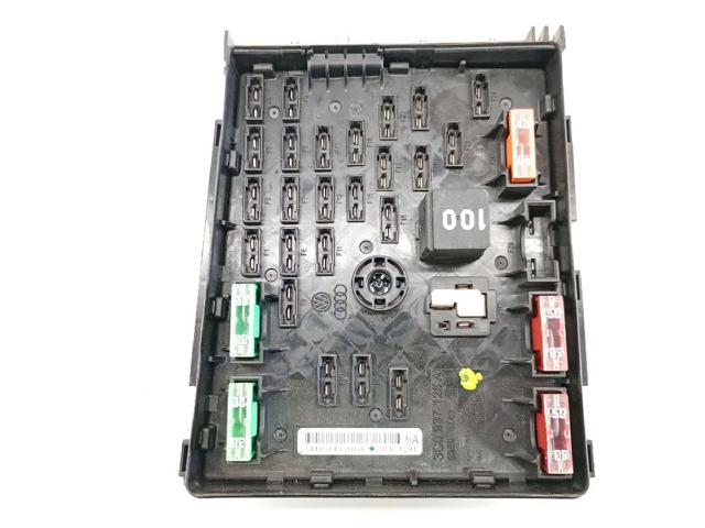 Caja reles Volkswagen Passat  (362)
