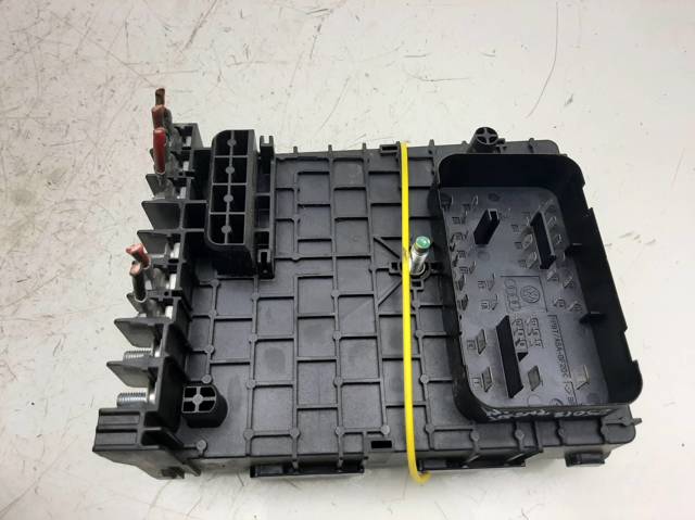 3C0937125A VAG Caja de fusibles  en stock Gandía