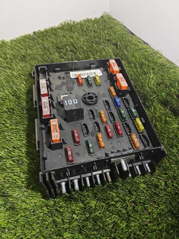 Caja de relés y fusibles Audi Q3  (2011-2018)