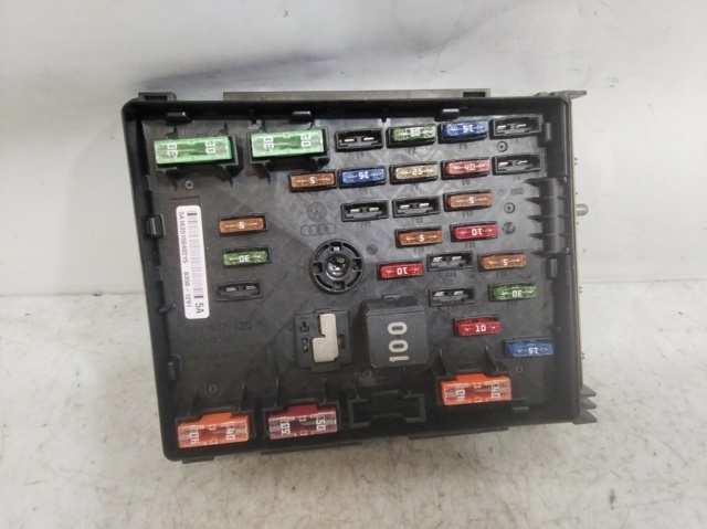 3C0937125A Caja de fusibles  comprar en Zaragoza