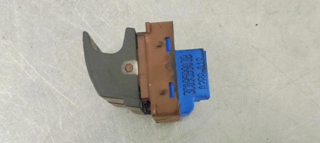 VAG 3C0959903B Botón de accionamiento del cierre de la tapa del maletero (puerta trasera 3/5)  en stock Terrassa