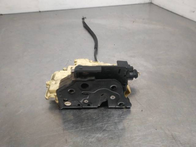 Cerradura de puerta delantera derecha 3C1837016A VAG