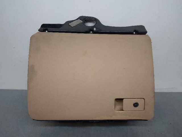 Guantera para Volkswagen Passat 362