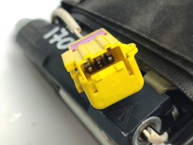 3C1857706F Cinturón de seguridad delantero derecho comprar Almería
