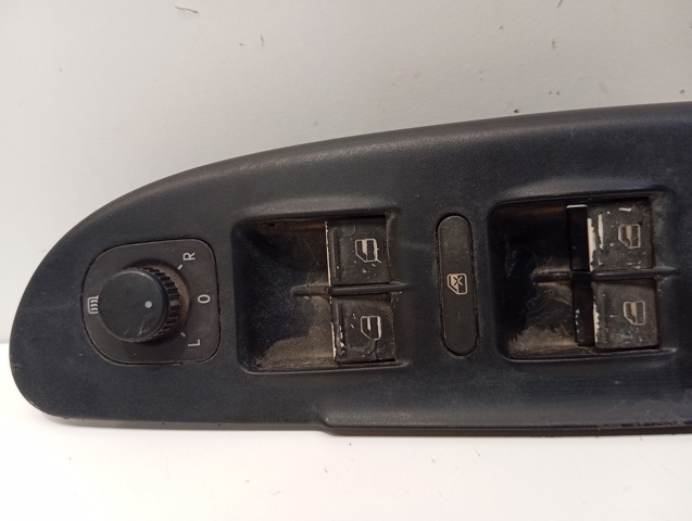 3C1867171 VAG Panel de mando de elevalunas delantero izquierdo  disponible Alicante