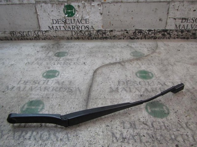 Brazo limpia para Volkswagen Passat  (3C5)