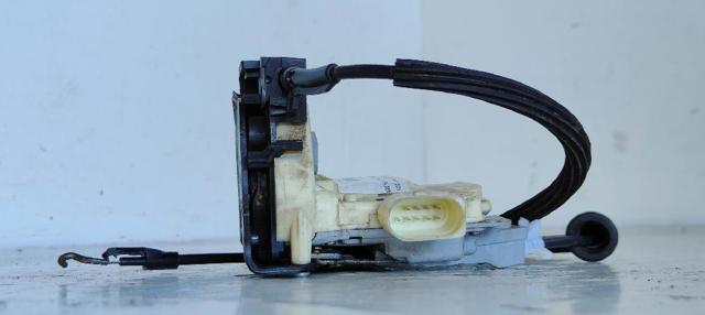 3C2837016A VAG Cerradura de puerta delantera derecha  en stock Huelva
