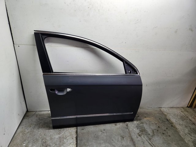 3C4831056J VAG Puerta delantera derecha  comprar en Jaén