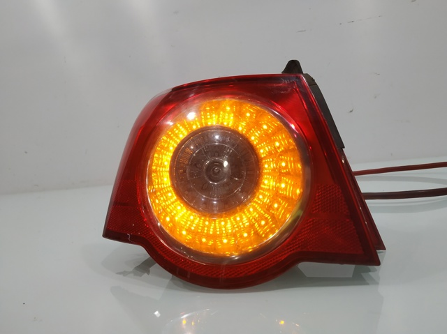 3C5945095H Piloto trasero exterior izquierdo  en stock Sabadell