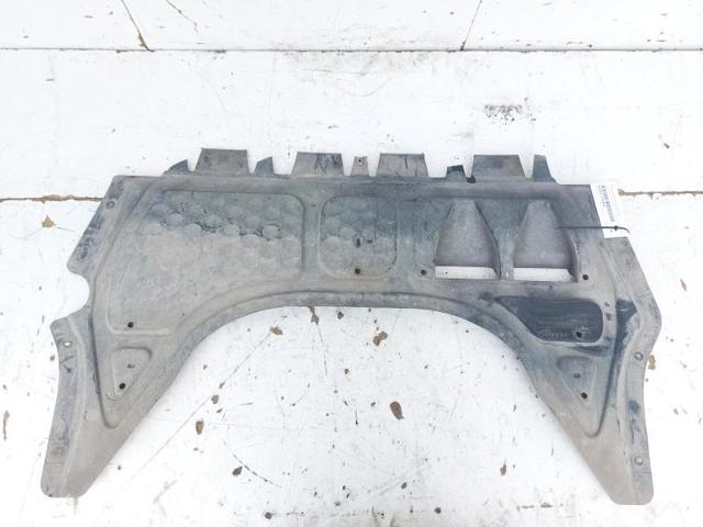 Protector antiempotramiento del motor  3C8825235 VAG
