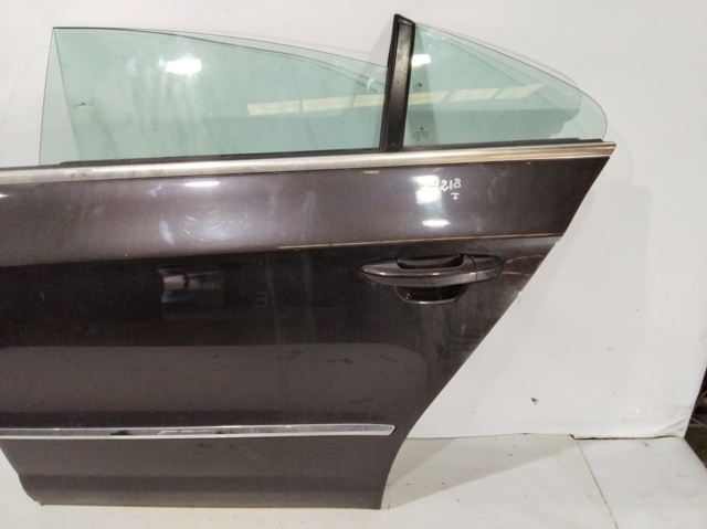 Puerta trasera izquierda 3C8833055E VAG