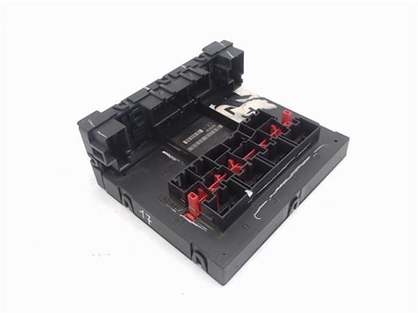 3C8937049E Módulo de control de red de a bordo  disponible Utrera