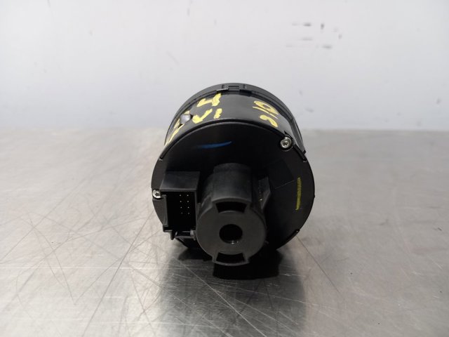 3C8941431 Interruptor de luces en el tablero comprar Girona
