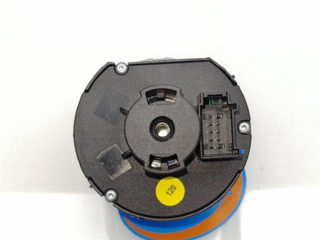 3C8941431A Interruptor de luces en el tablero  disponible Málaga