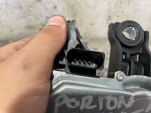 3C9955711A Motor limpiaparabrisas, trasera  en stock Granada