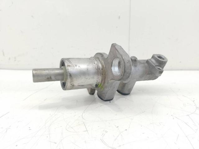 Cilindro principal de frenos 3D0611021 VAG