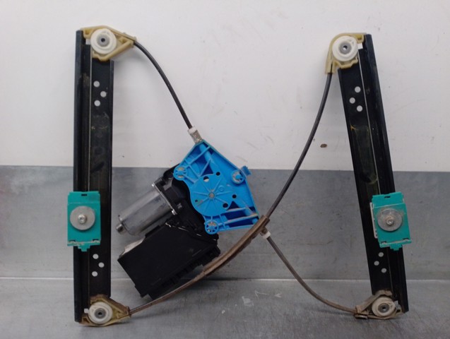 3D0959794E Motor del elevalunas de la puerta trasera derecha  disponible Burgos