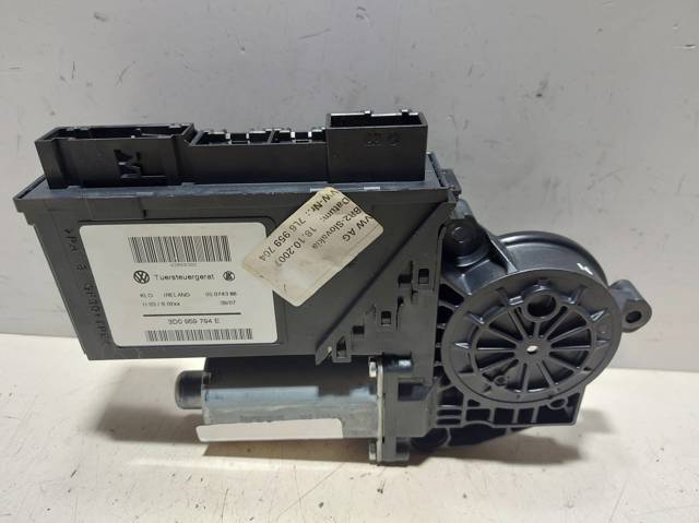 VAG 3D0959794E Motor del elevalunas de la puerta trasera derecha  comprar en Murcia
