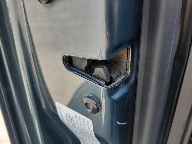Cerradura puerta delantera izquierda para volkswagen touareg 2.5 r5 tdi bac 3D1837015AP