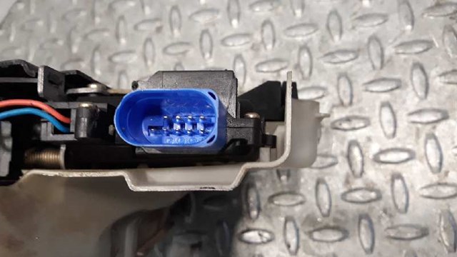 3D1837015AP VAG Cerradura  en stock Gandía