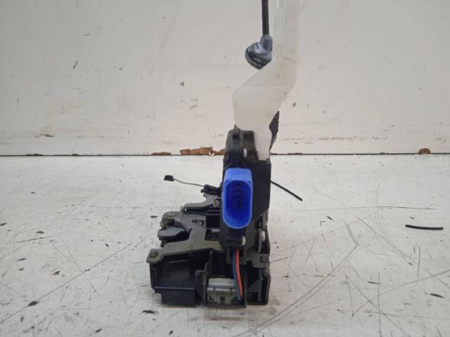 3D1837016AC VAG Cerradura de puerta delantera derecha  en stock Gandía