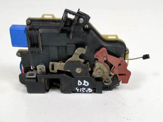3D1837016C Cerradura de puerta delantera derecha  disponible Málaga