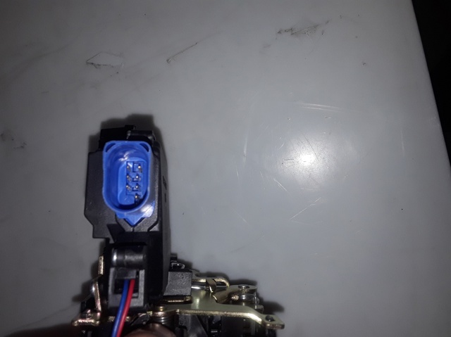 VAG 3D4839015A Cerradura de puerta trasera izquierda  comprar en Ponferrada