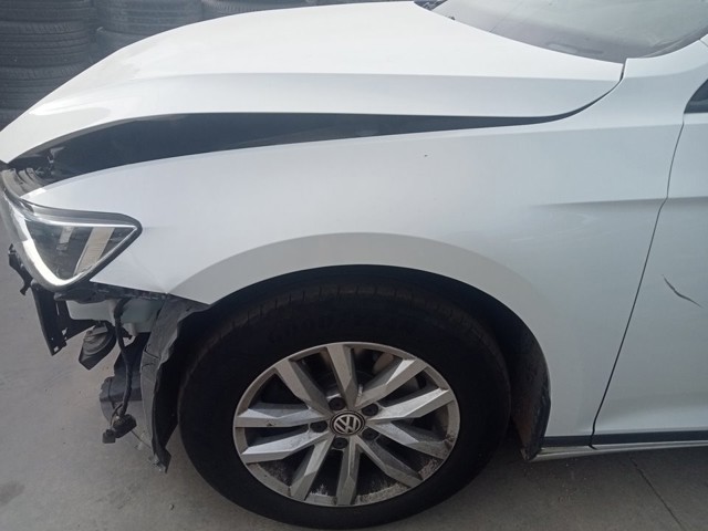 Aleta delantera izquierda Volkswagen Passat 3G2, CB2