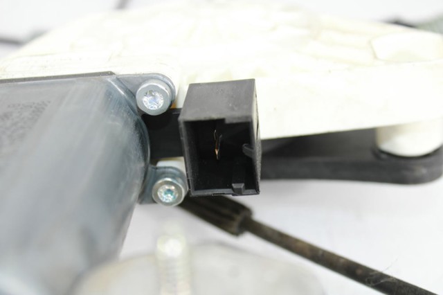 3G0837461B Mecanismo de elevalunas de la puerta delantera izquierda  comprar en Pontevedra