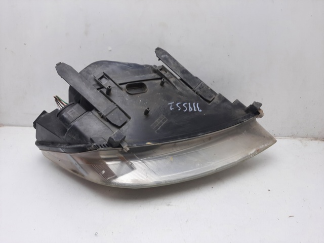 FORD 3M5113006AH Faro izquierdo  en stock Terrassa