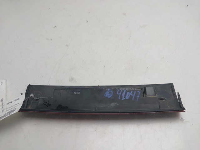 3M5113A613AA FORD Luz de freno trasera adicional  disponible Vigo