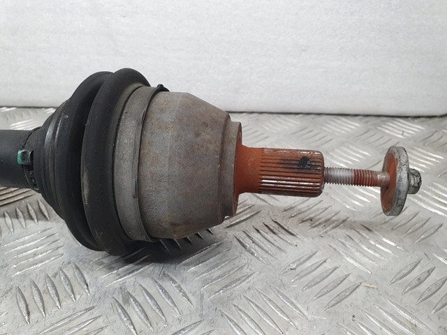 3M513B436DAF Semieje delantero derecho  disponible Málaga