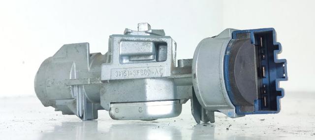 3M513F880AC Land Rover