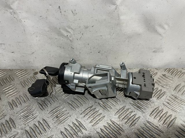 3M513F880AD Ford