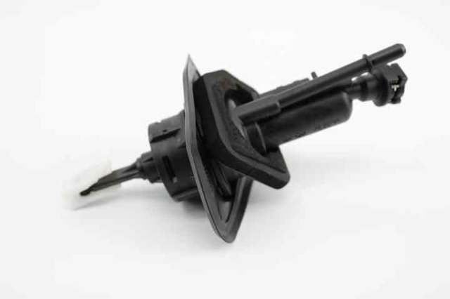 3M517A543AE Cilindro maestro de embrague  en stock Sabadell