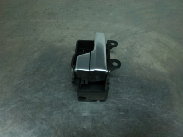 3M51R22601 Manija interior de puerta delantera izquierda  comprar en Reus