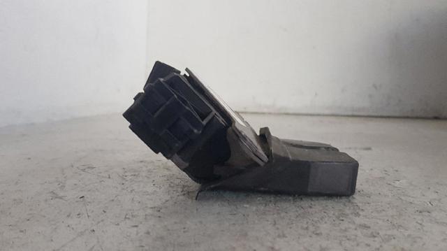 3M51R442A66AR Cerradura de maletero  en stock Sabadell