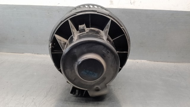 3M5H18456AC Motor del ventilador del calefactor  disponible Utrera