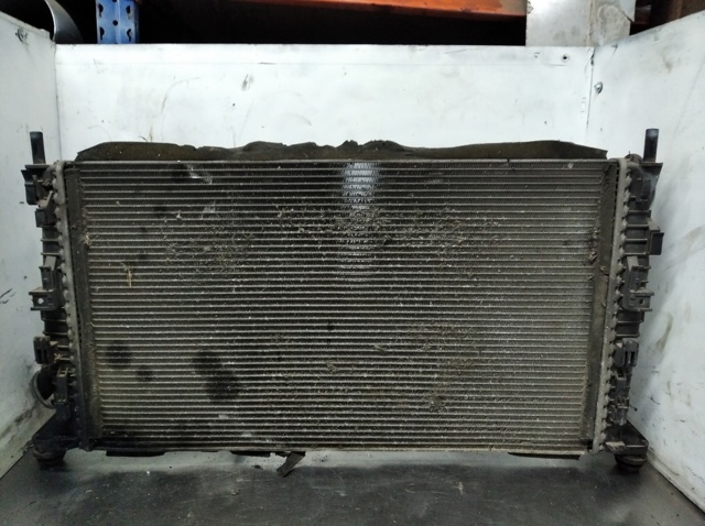 FORD 3M5H8005TI Radiador de refrigeración del motor  disponible Valladolid