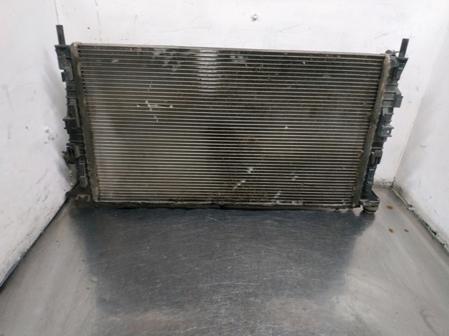 FORD 3M5H8005TL Radiador de refrigeración del motor  comprar en Ponferrada