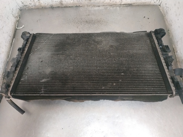 FORD 3M5H8005TL Radiador de refrigeración del motor  comprar en Albacete