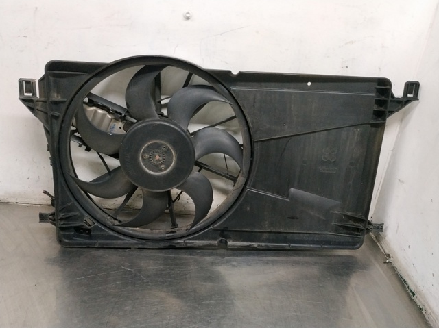 3M5H8C607RJ Difusor del radiador de refrigeración con motor y hélice  comprar en Reus