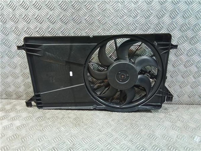 FORD 3M5H8C607RJ Difusor del radiador de refrigeración con motor y hélice  disponible Valladolid