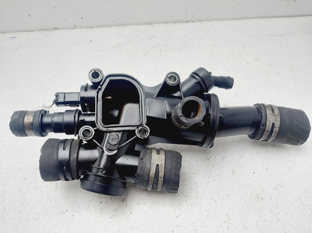 Caja termostato Ford Focus II (CA5)