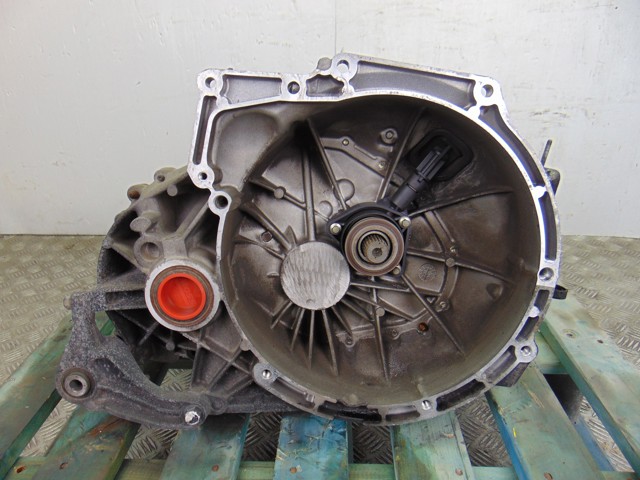 3M5R7002YG Mazda