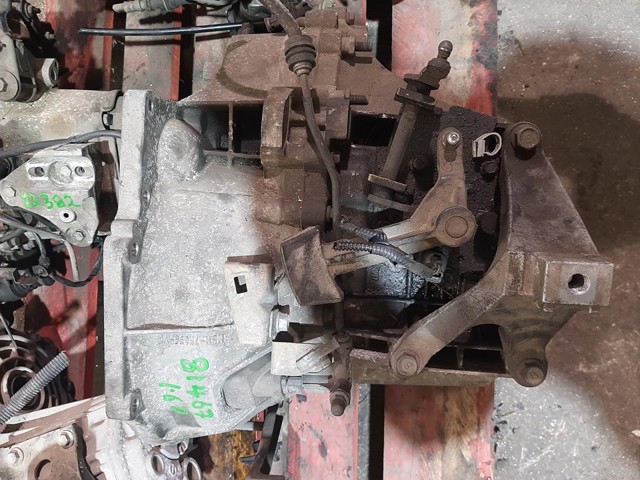 3M5R7F096YF Mazda