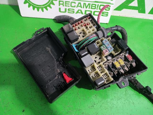 3M5T14A142AB Carcasa de la caja de fusibles  en stock Granada