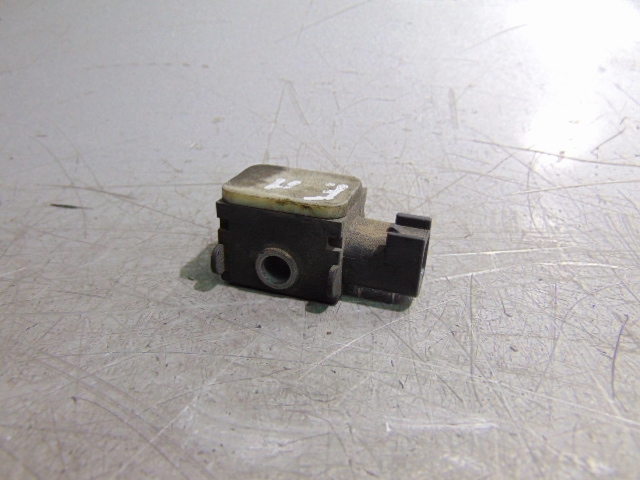 3M5T14B006AD Ford